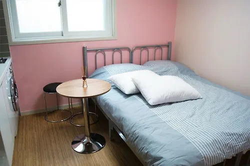 Bb Hongdae Hostel *