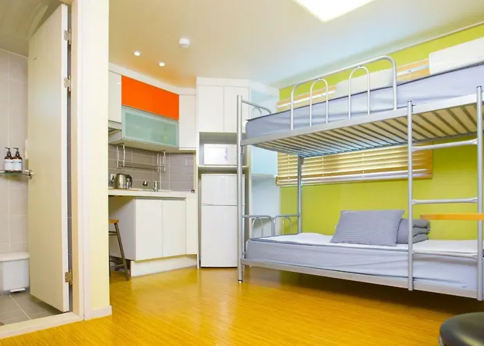 Bb Hongdae Hostel *